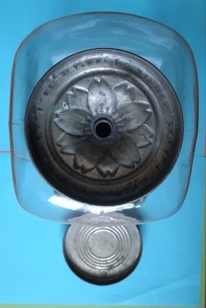 レトロ昔のたばこ瓶