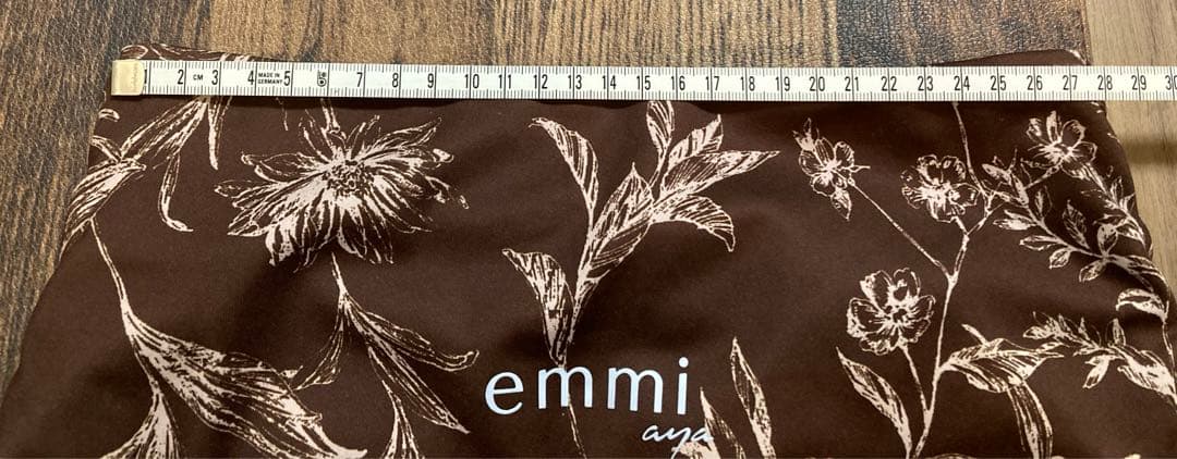 極美　emmi×ayaエミヨガ×アヤ　コラボ　ヨガウェア　ブラウン　ボタニカルS