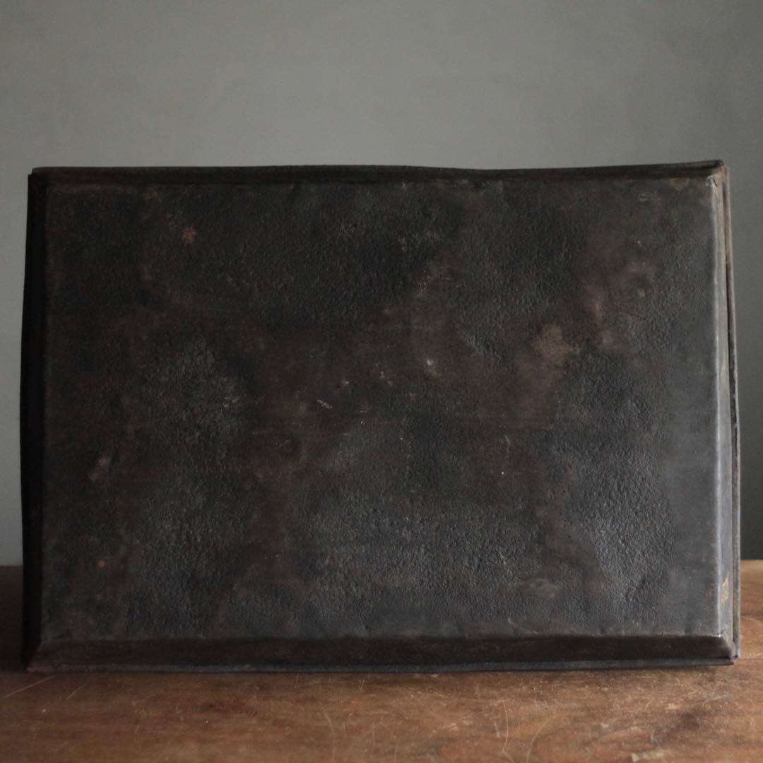 大きな 鉄の トレイ 古道具 アンティーク オブジェ 鉄製トレー