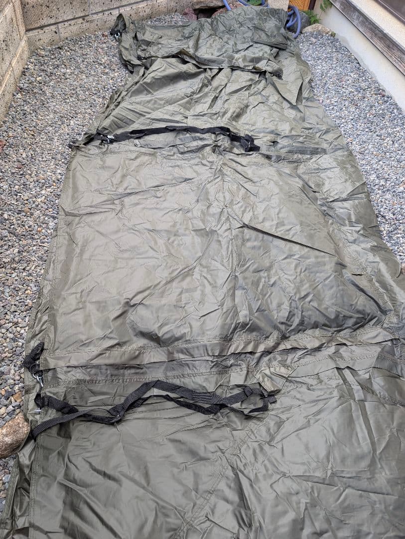 ✨1回使用✨　ドイツ軍 Mil-Tec 3人用テント カマボコ 広い前室