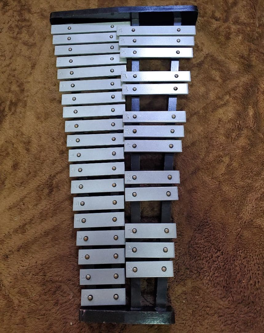 グロッケン 鉄琴 32音 スタンド付属 マレットx2本 メーカー不明