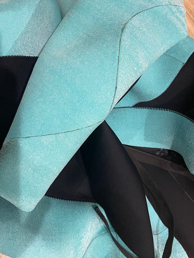 REVO レボリューション　ジャーフル2mm L〜XL相当【初冬まで大活躍】