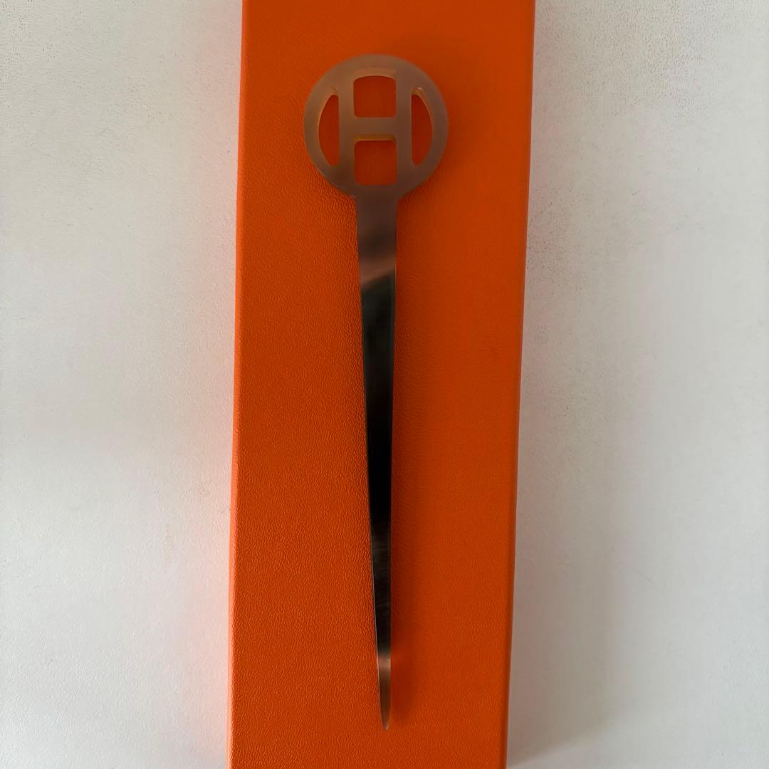 ＊未着用・新品＊ HERMES バッファローホーン 簪 / かんざし Hロゴ