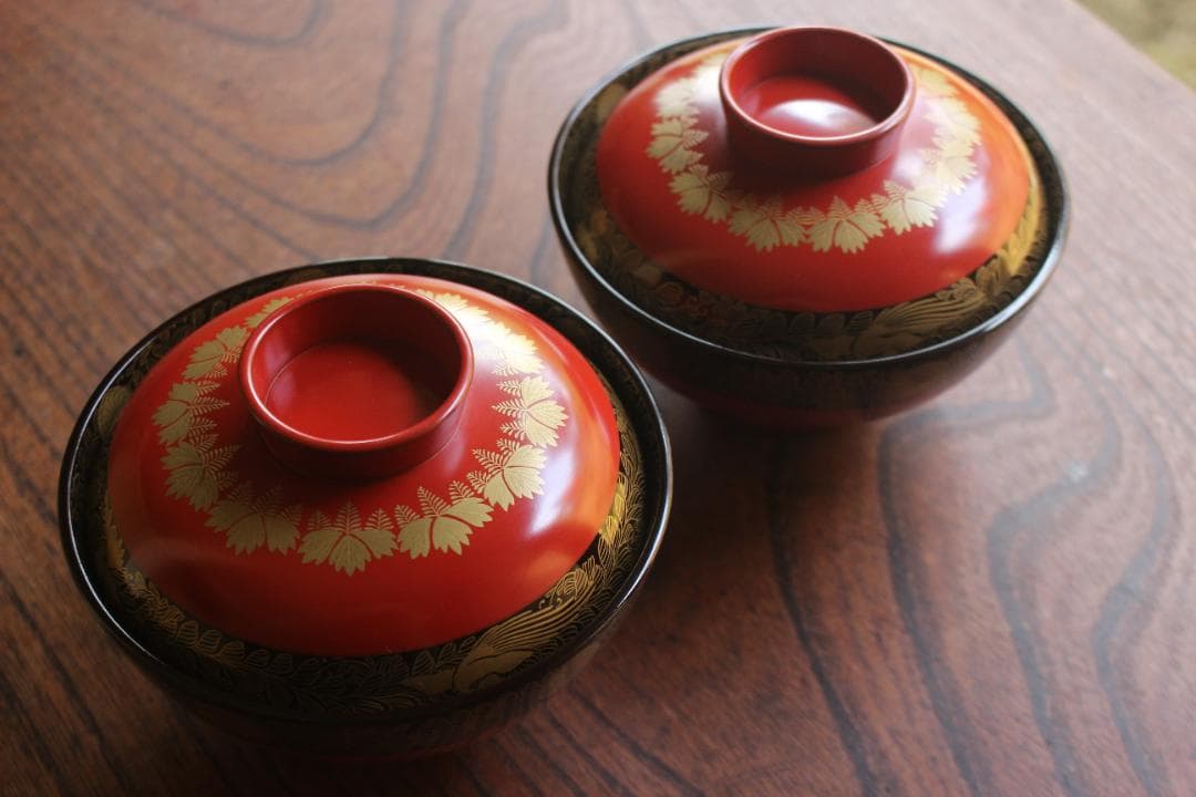 時代逸品！上質朱漆に極上菊桐唐草蒔絵の映えるお椀2点（検輪島塗京塗高台寺蒔絵