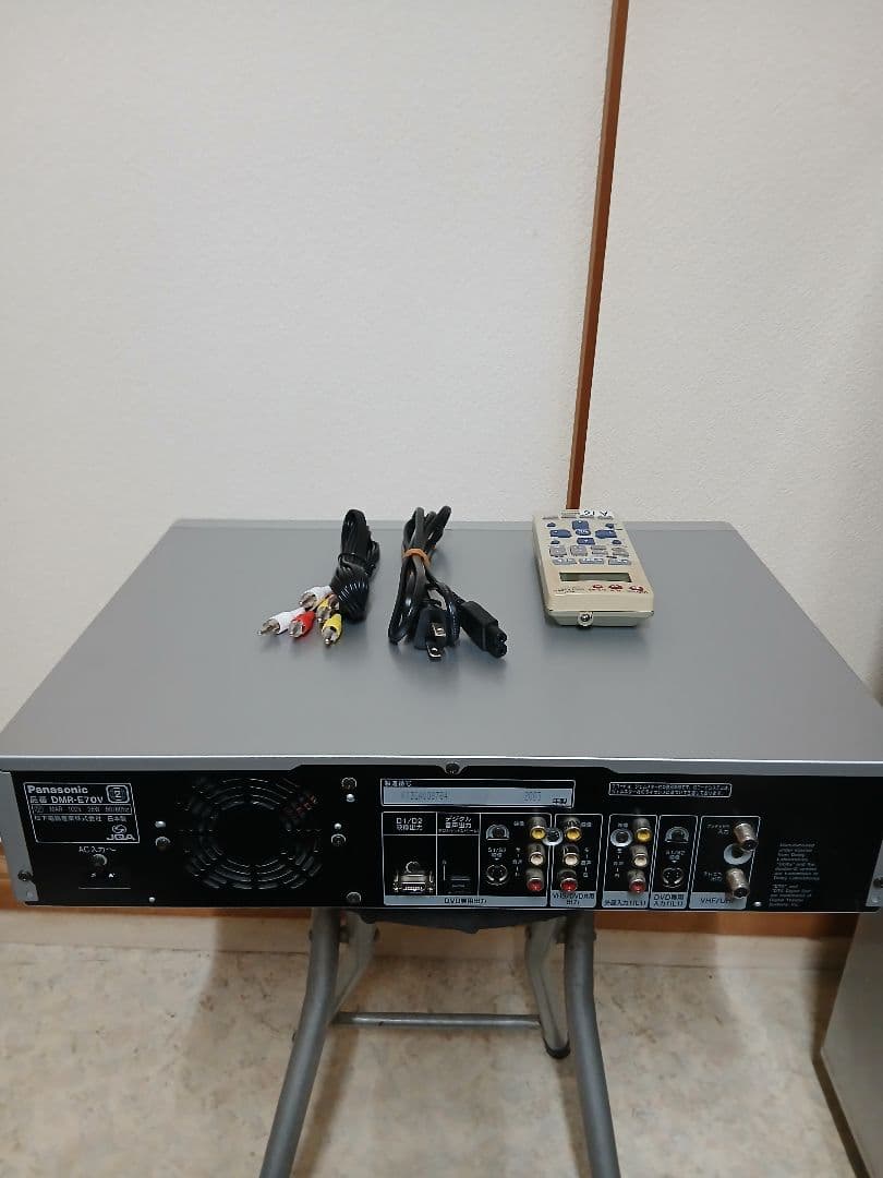 Panasonic DMR-E70V DVD/VHS一体型ビデオレコーダー