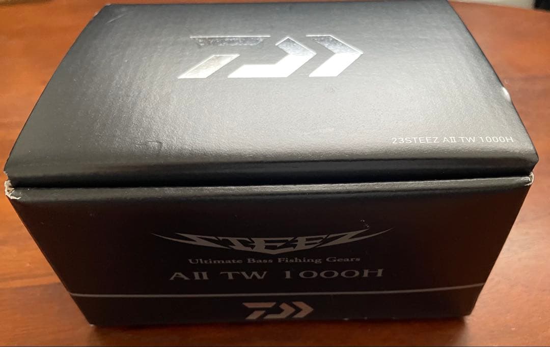 ダイワ ベイトリール スティーズ A2 TW 1000H(右)