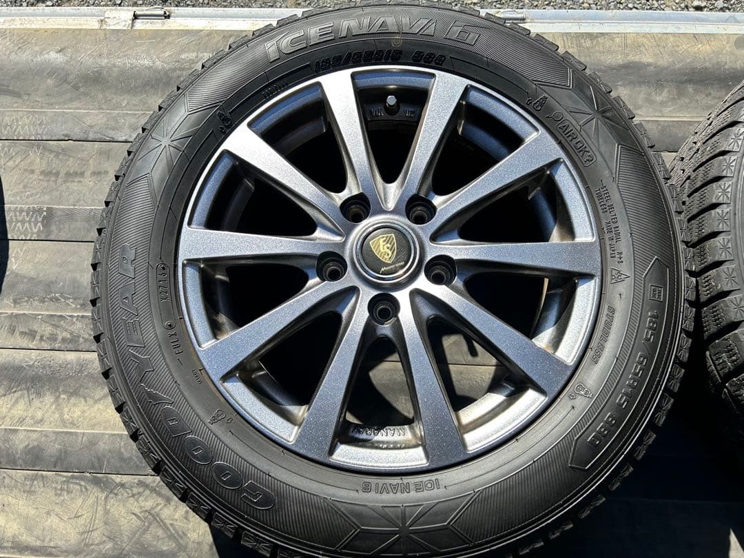 【バリ山！】アルミホイール付スタッドレスタイヤ４本　185/65R15フリード