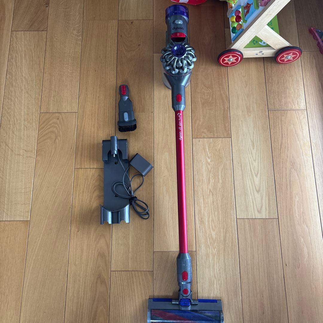 ダイソン　Dyson v8 掃除機