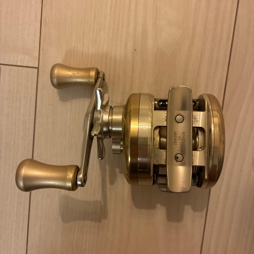 ベイトリール　ダイワ　ミリオネア　203 CV-Z