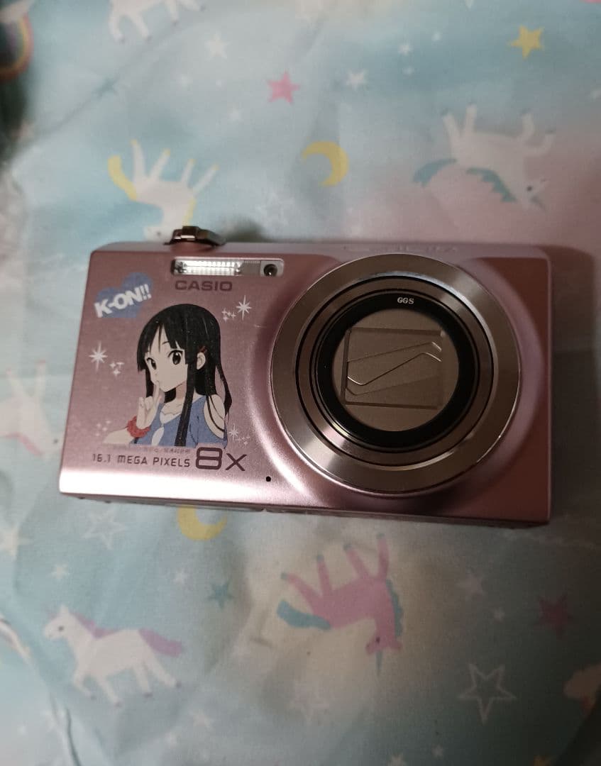 けいおん　秋山澪　デジタルカメラ　CASIO　ex-z3000　ピンク