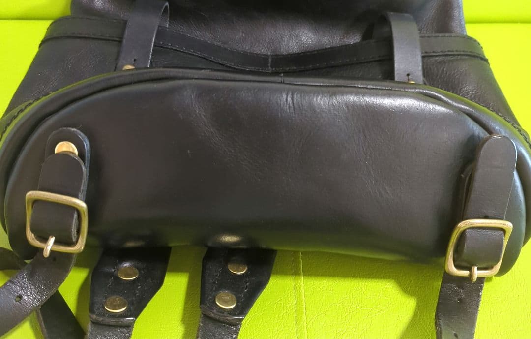 ヘルツ HERZ ダブルポケットのおじぎリュック