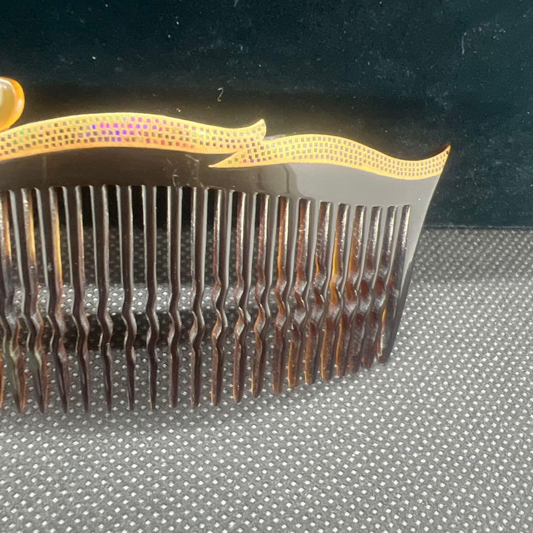 作家物　螺鈿本鼈甲ヘアピン留め　白　黒本鼈甲　櫛型　かんざし　在銘　本鼈甲②