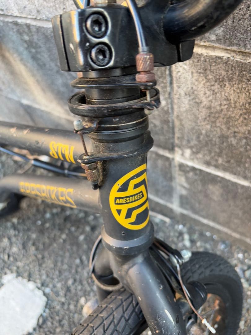 土日祝直接引き取りのみ　ARES BIKES STN BMX バイク