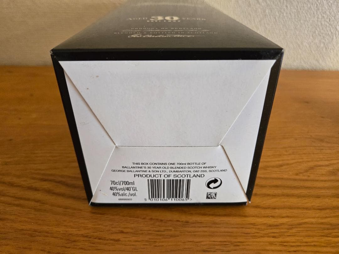ウイスキー Ballantine's 30 Years Blended Scotch