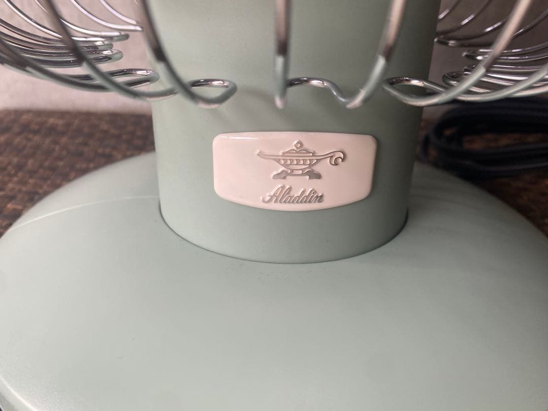 【新品未使用】Aladdin 電気ヒーター CAH-942GAグリーン　トリカゴ