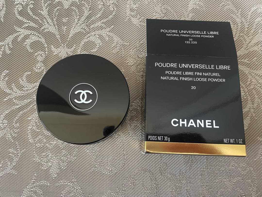 新品☆CHANEL プードゥルユニヴェルセルリーブル
