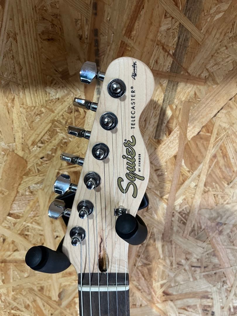 『美品』SQUIER BY FENDER Telecasterレースレッド