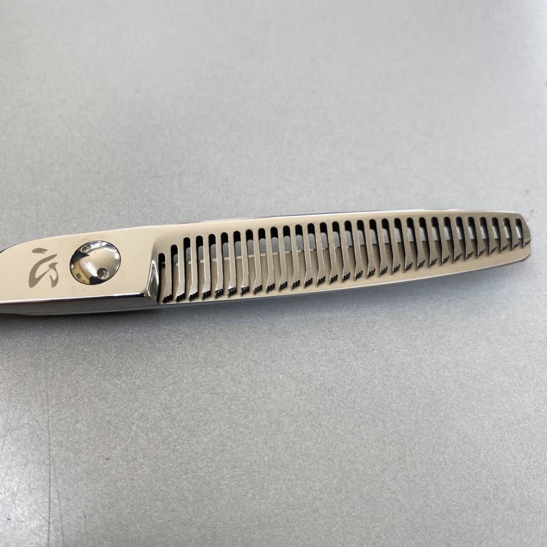 ６インチセニングシザー 4５% 新品未使用　理美容　美容師　理容師