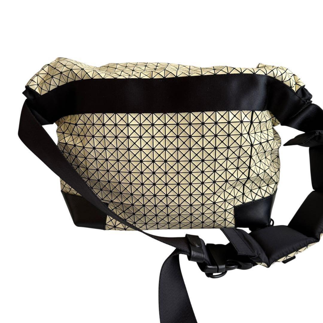 s*h様 バオバオ イッセイミヤケ メッセンジャーバッグ ショルダーバッグ アイ