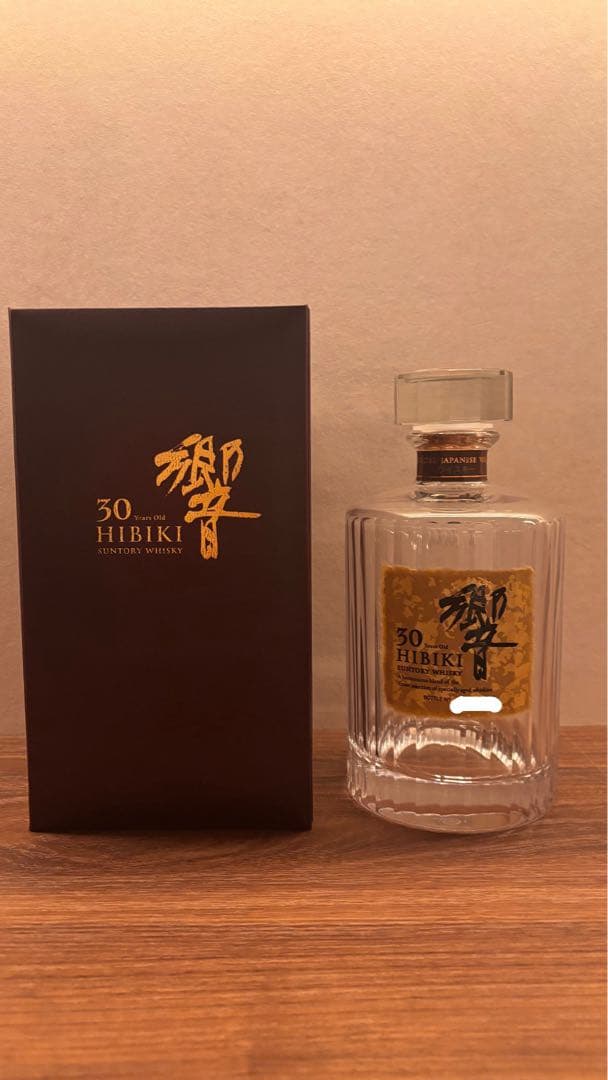 響 30年 ウイスキー クリスタルボトル