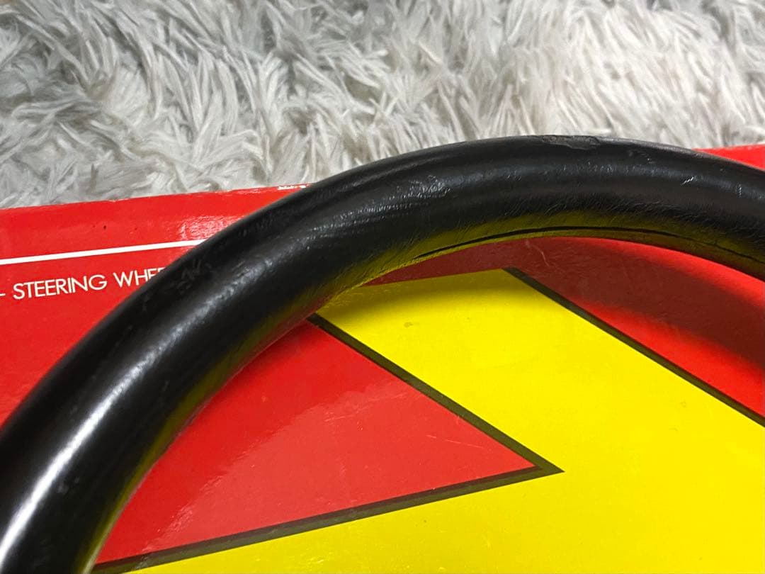 MOMO RACE ステアリング 32Φ 小径　即決大歓迎　即納◎