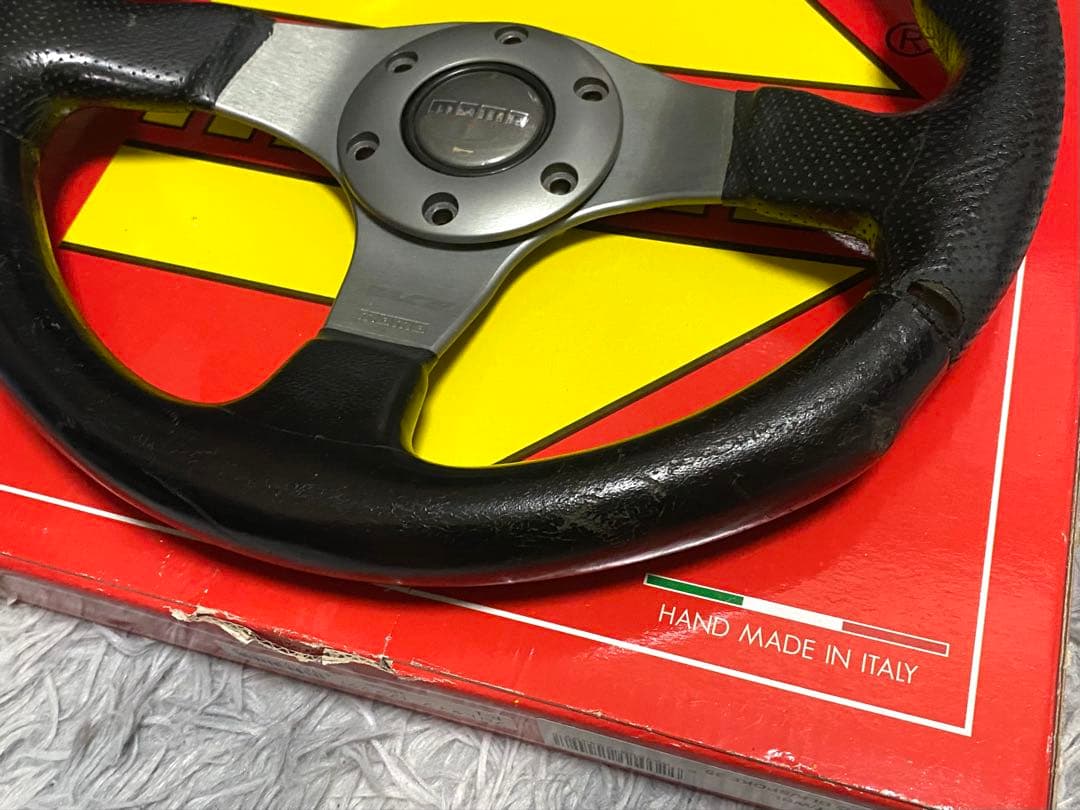 MOMO RACE ステアリング 32Φ 小径　即決大歓迎　即納◎