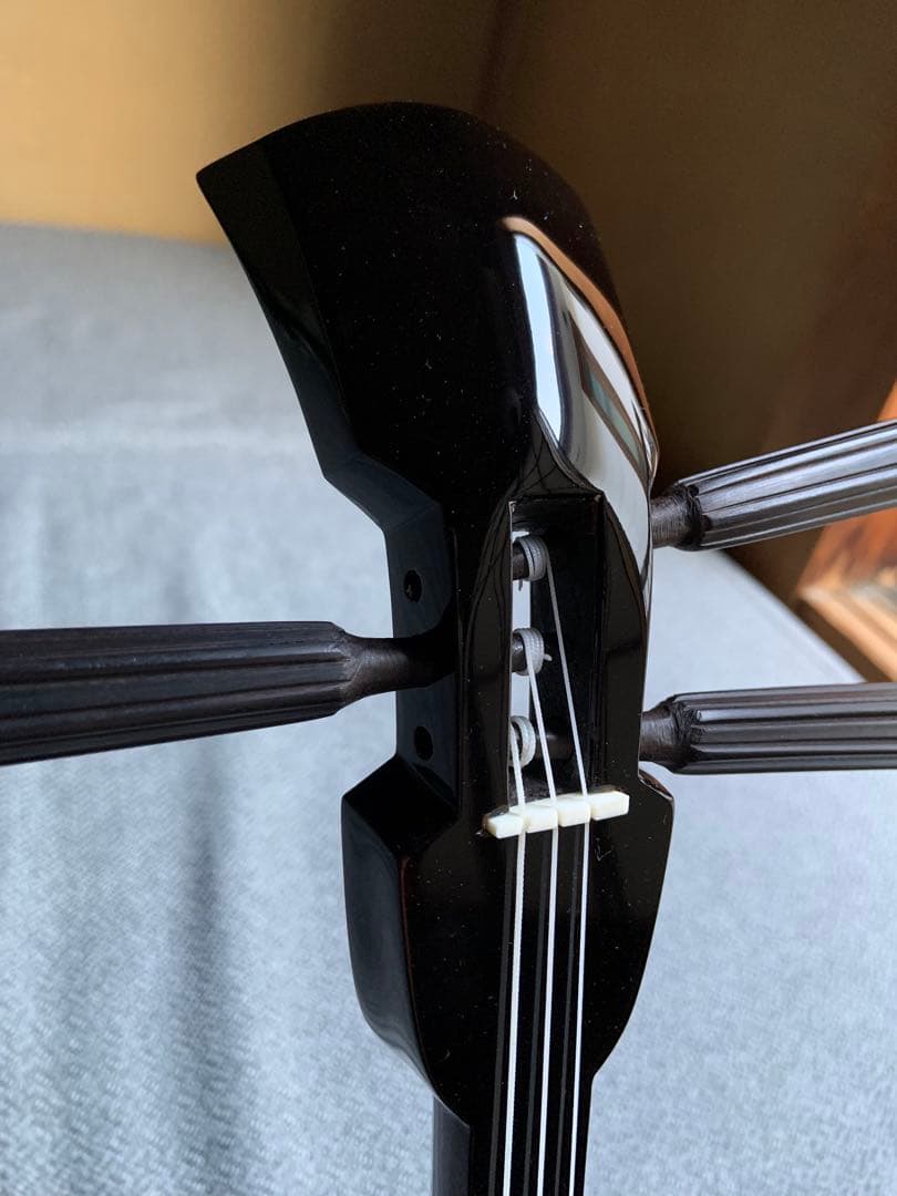 沖縄三線　与那城型　八重山黒木真黒　スンチー塗り　本張り