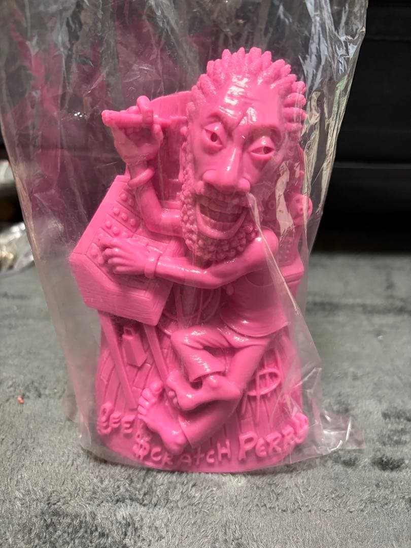 HMV Record Shop限定カラー(ピンク) Lee Perryフィギィア