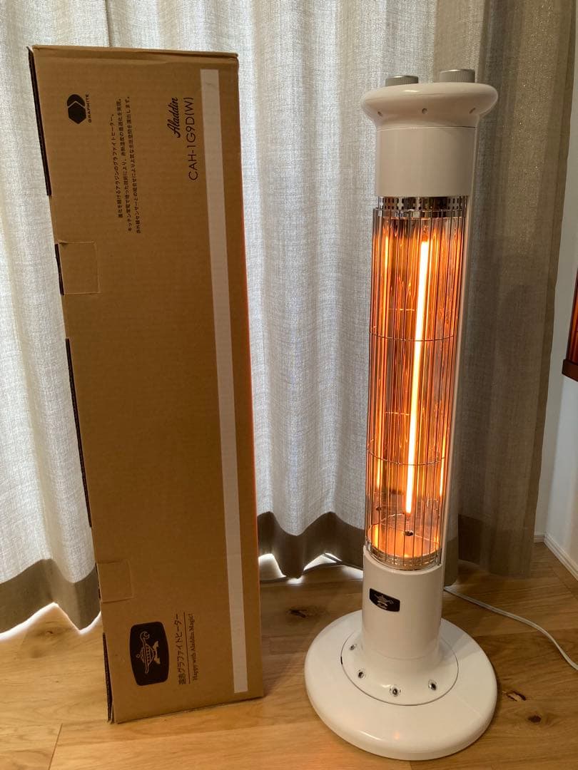 【美品　未使用に近い】アラジン 遠赤グラファイトヒーター CAH-1G9D(W)