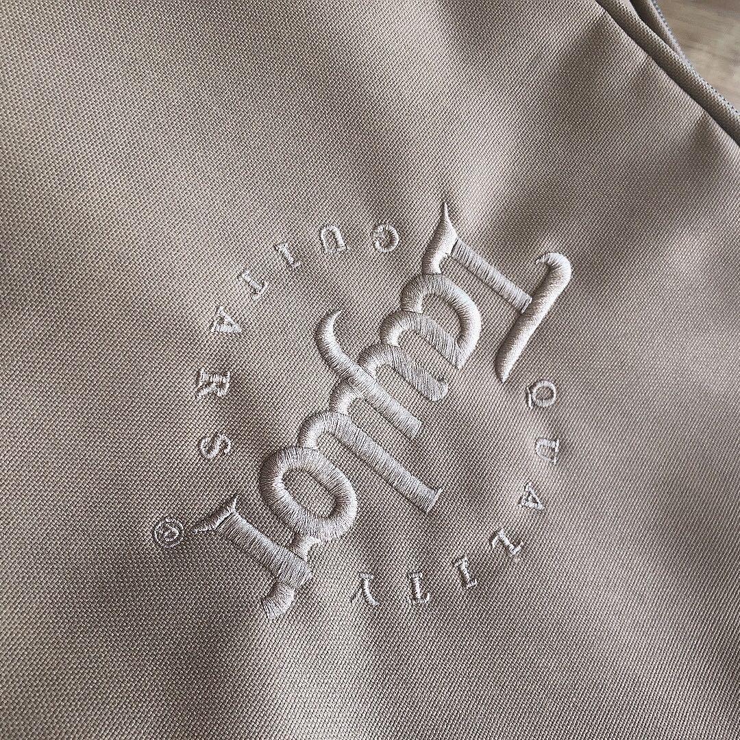 Taylor ギター　academy 10e