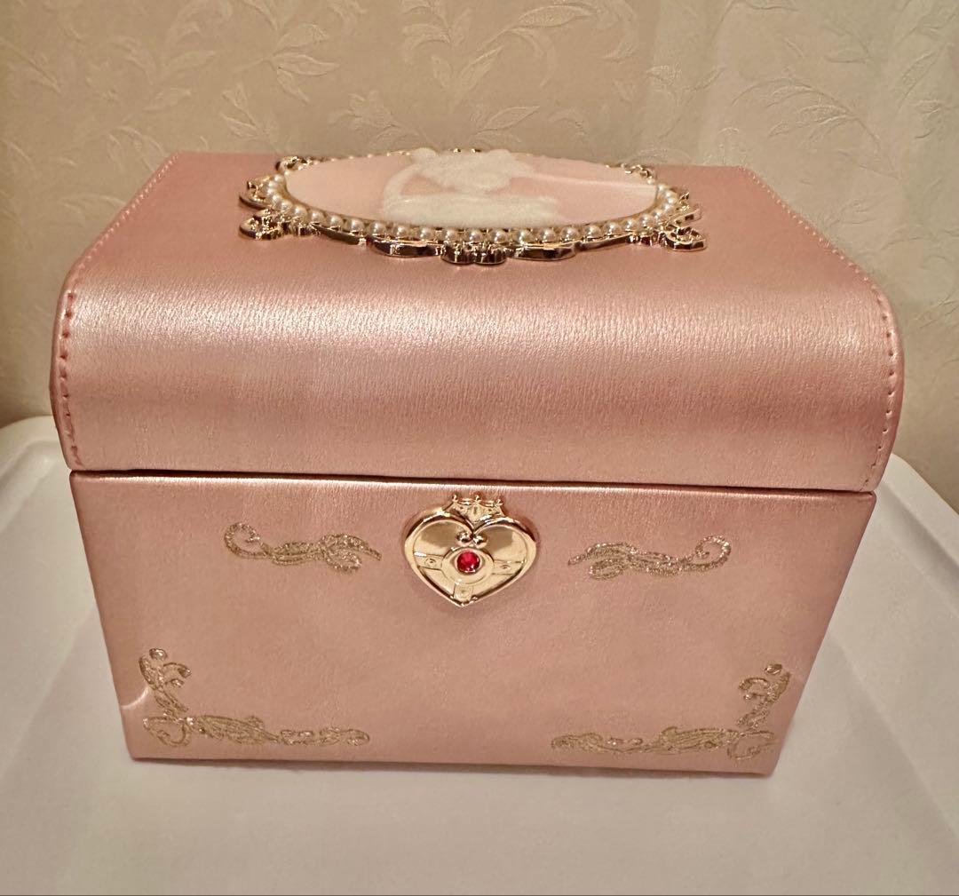 セーラームーン usj アクセサリーケース