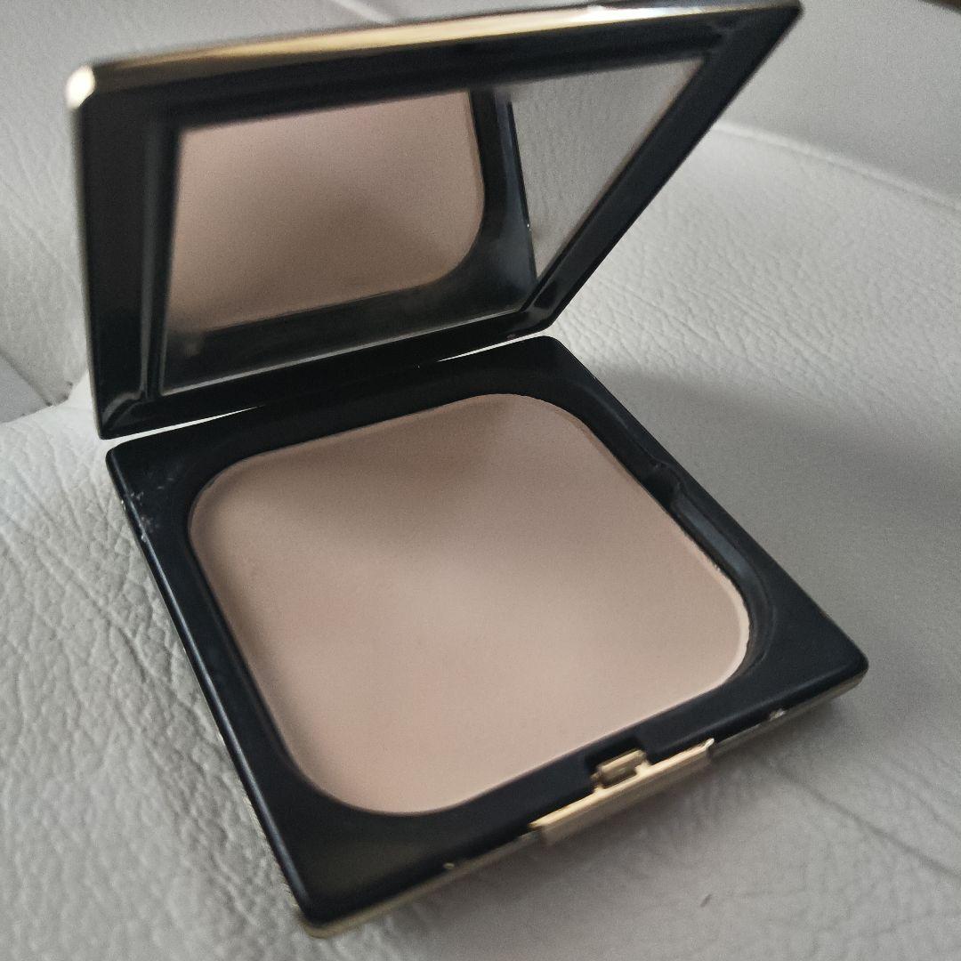 クレドポーボーテ プードルコンパクトエサンシエルnエレガントスリム