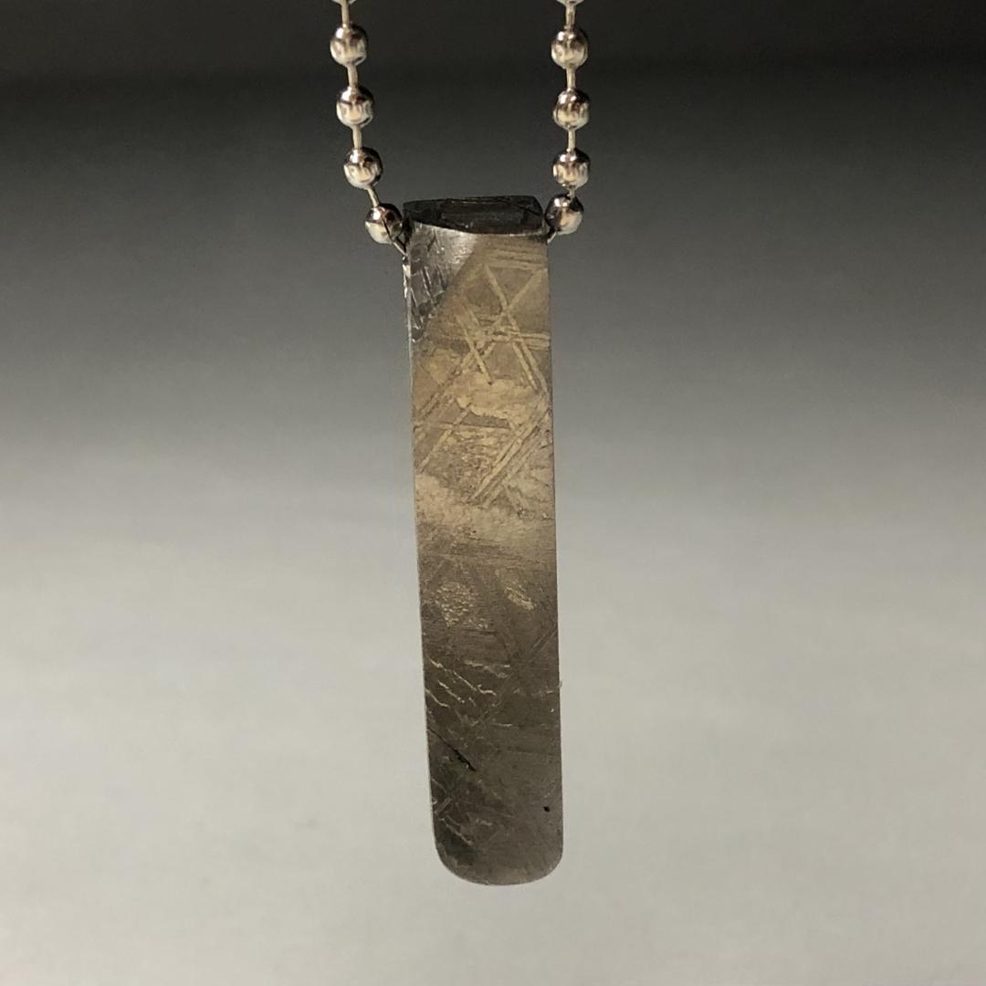 ムオニオナルスタ隕石　メッキ処理済み　ペンダント　 鉄隕石　重さ約29ｇ