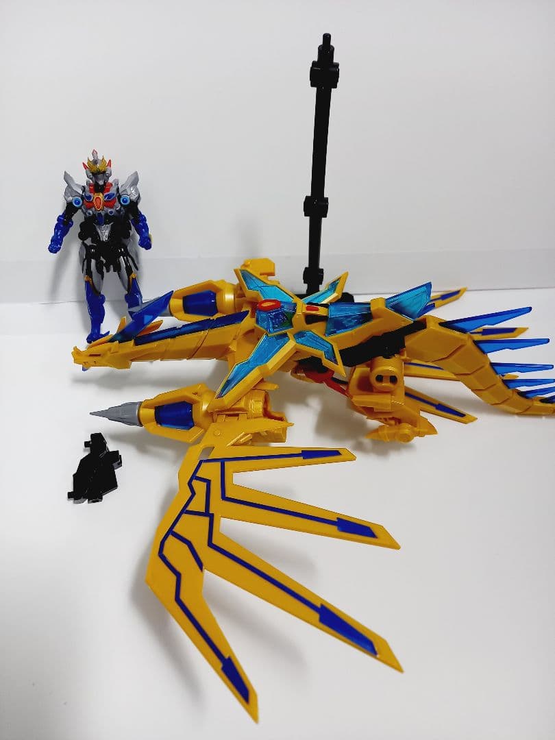 MODEROID ダイナゼノン ／ グリッドマン&ビッグゴルドバーン　2ヶセット