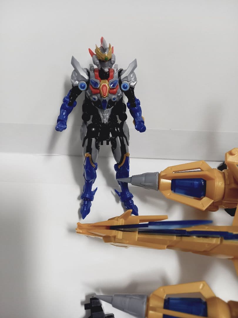 MODEROID ダイナゼノン ／ グリッドマン&ビッグゴルドバーン　2ヶセット