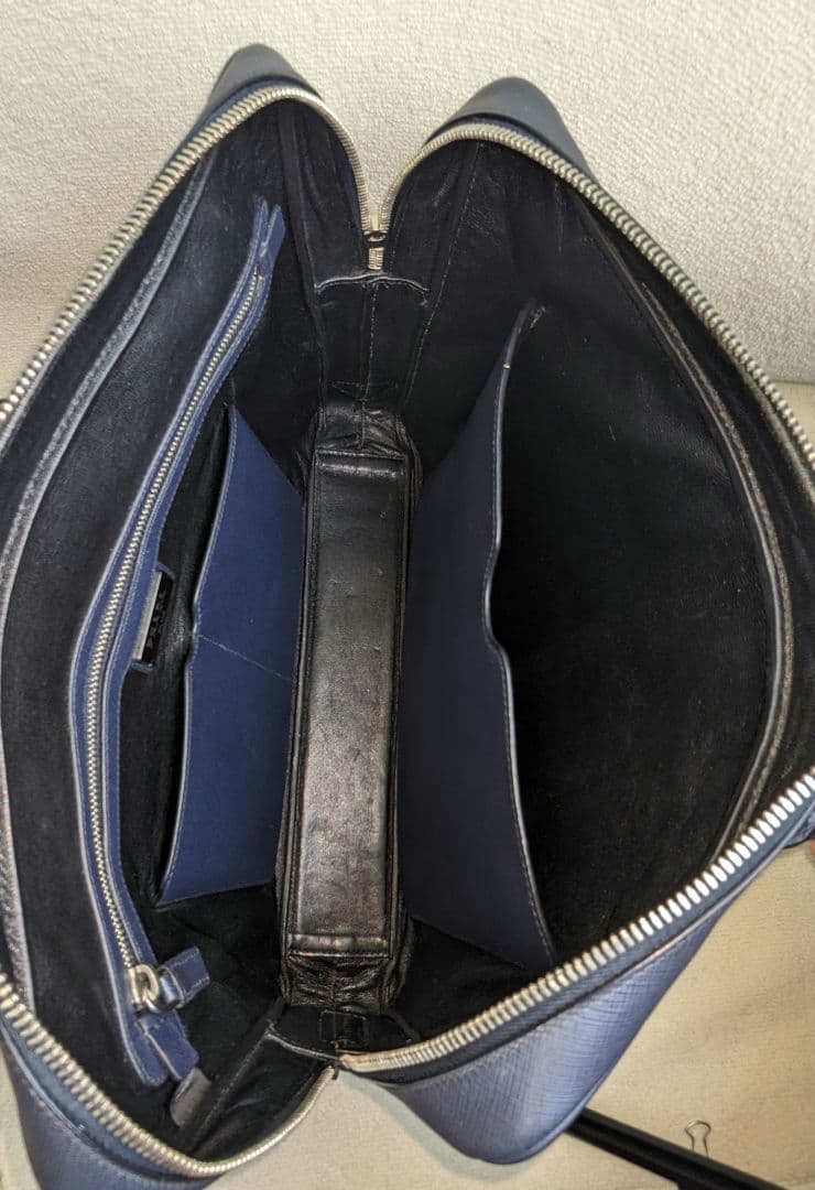 PRADA プラダ ビジネスバッグ サフィアーノレザー 紺 A4収納可