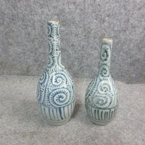 古伊万里 染付 蛸唐草模様 御神酒 徳利 2本 [B24439]