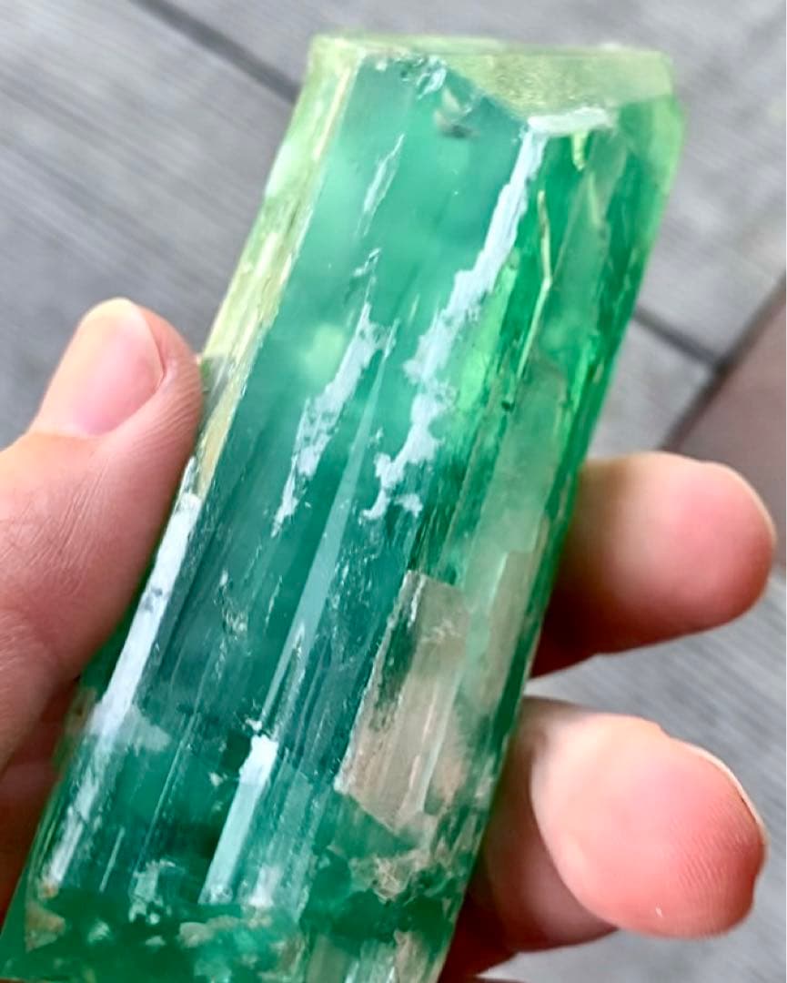 巨大ヒデナイト結晶/グリーンスポーデュメン/クンツァイト