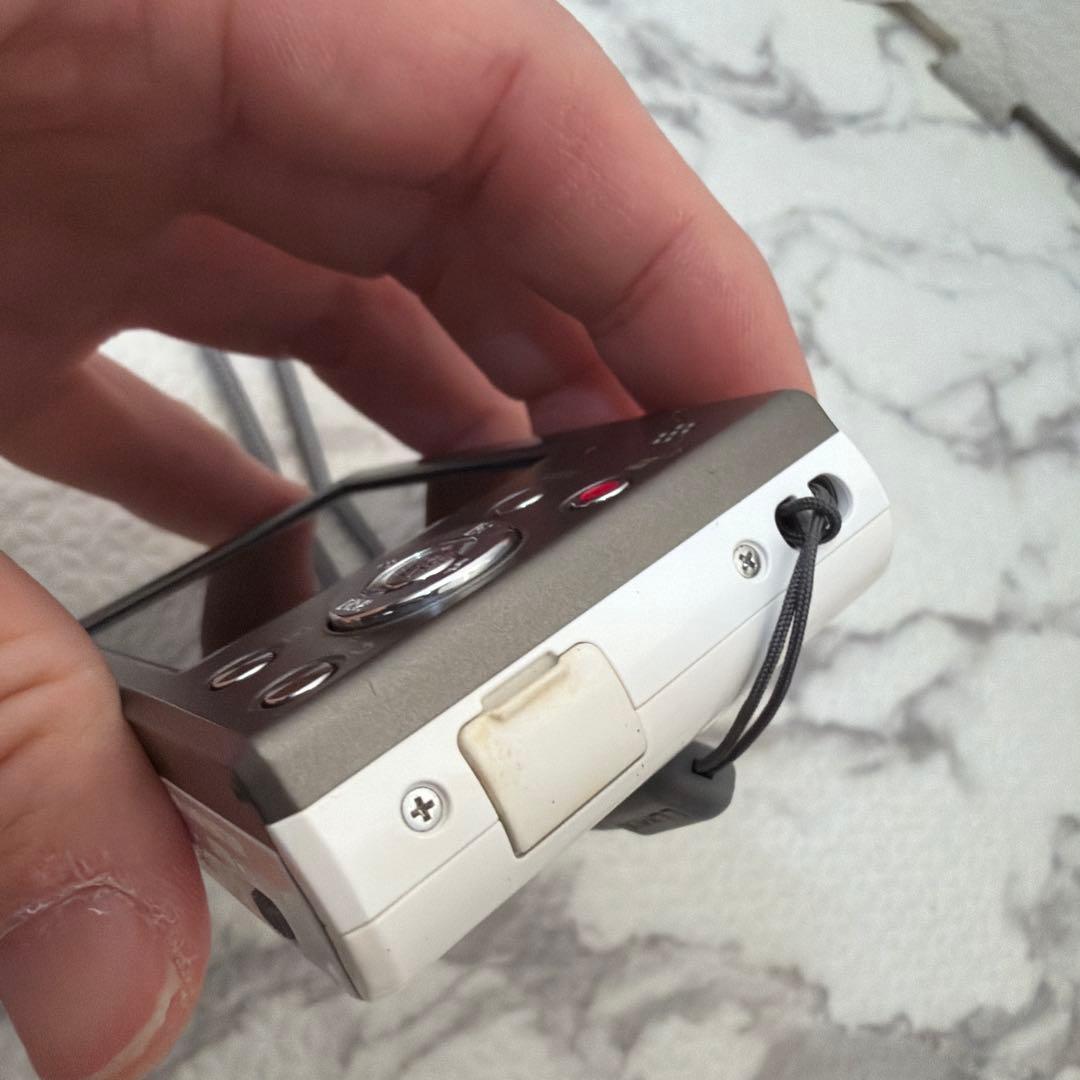 ひ*7様 Panasonic LUMIX DMC-SZ3 ホワイトコンパクトデジ