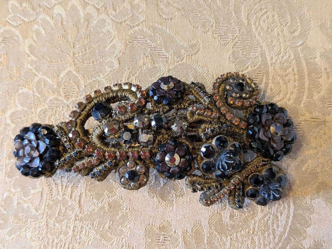 ★美品★ ミハエル・ネグリン ビーズ バレッタ 黒×カーキ