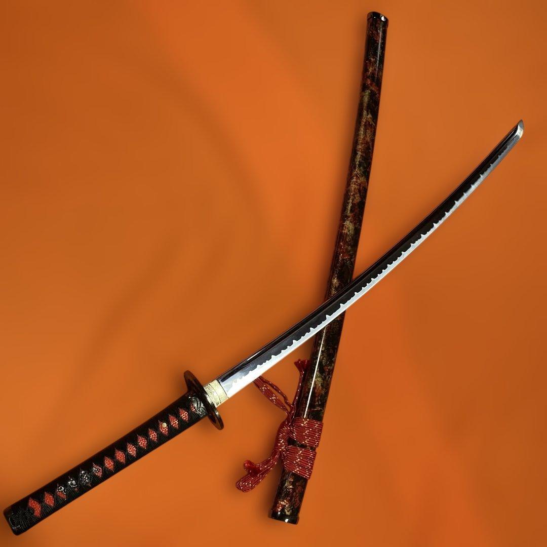 高級模造刀 前田慶次郎拵え 黒柄赤鮫皮 大輪透し鍔 赤黒斑ら呂鞘