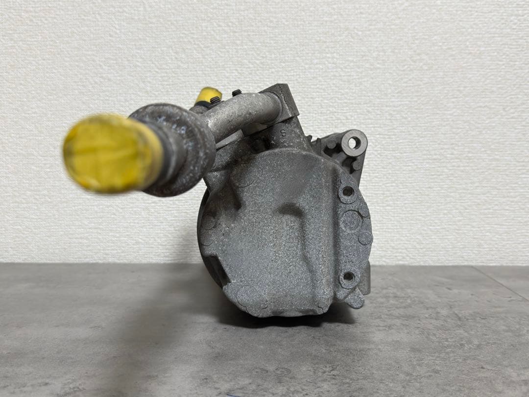 C34 ローレル エアコンコンプレッサー RB20E 92600-70T16