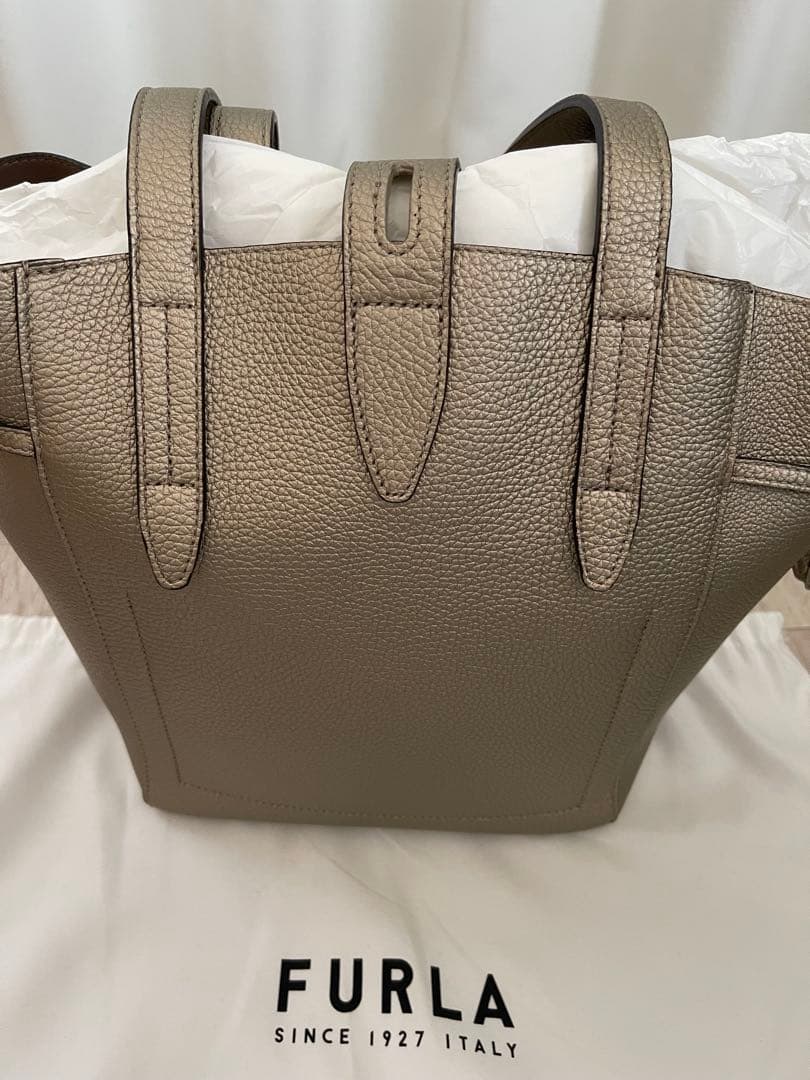 お値下げ　フルラ FURLA ハンドバッグ トートバッグ M ゴールド