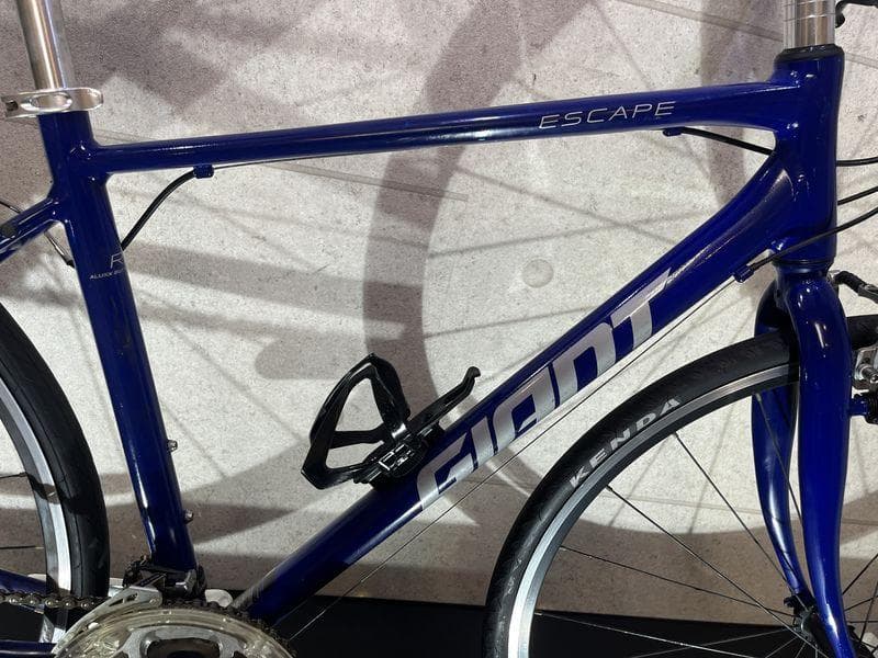 GIANT ESCAPE R3 クロスバイク sizeS　ブルーカラー