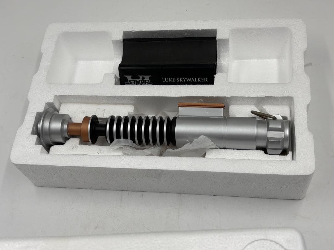 【eFX正規品】スターウォーズ ルーク スタントライトセーバー 1/1 精密