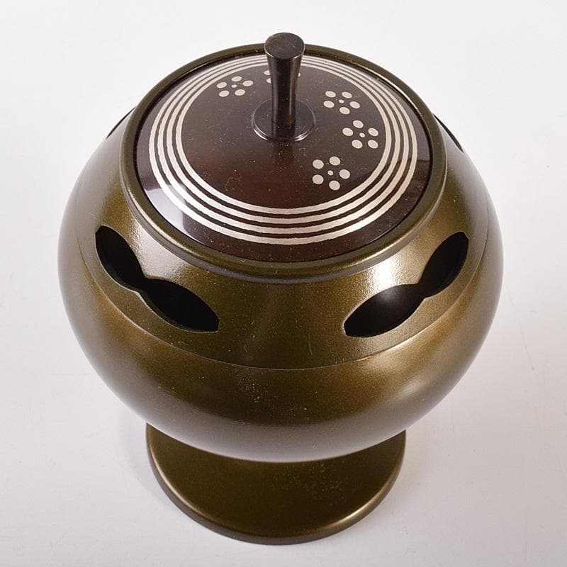 人間国宝　加賀象嵌作家　中川衛作　花文銀象嵌　香りの器　共箱　D　R7776