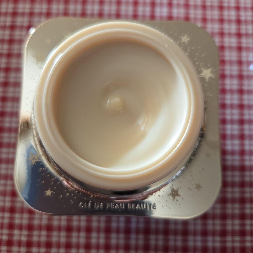 のん クレ・ド・ポボーテ ラ クレーム