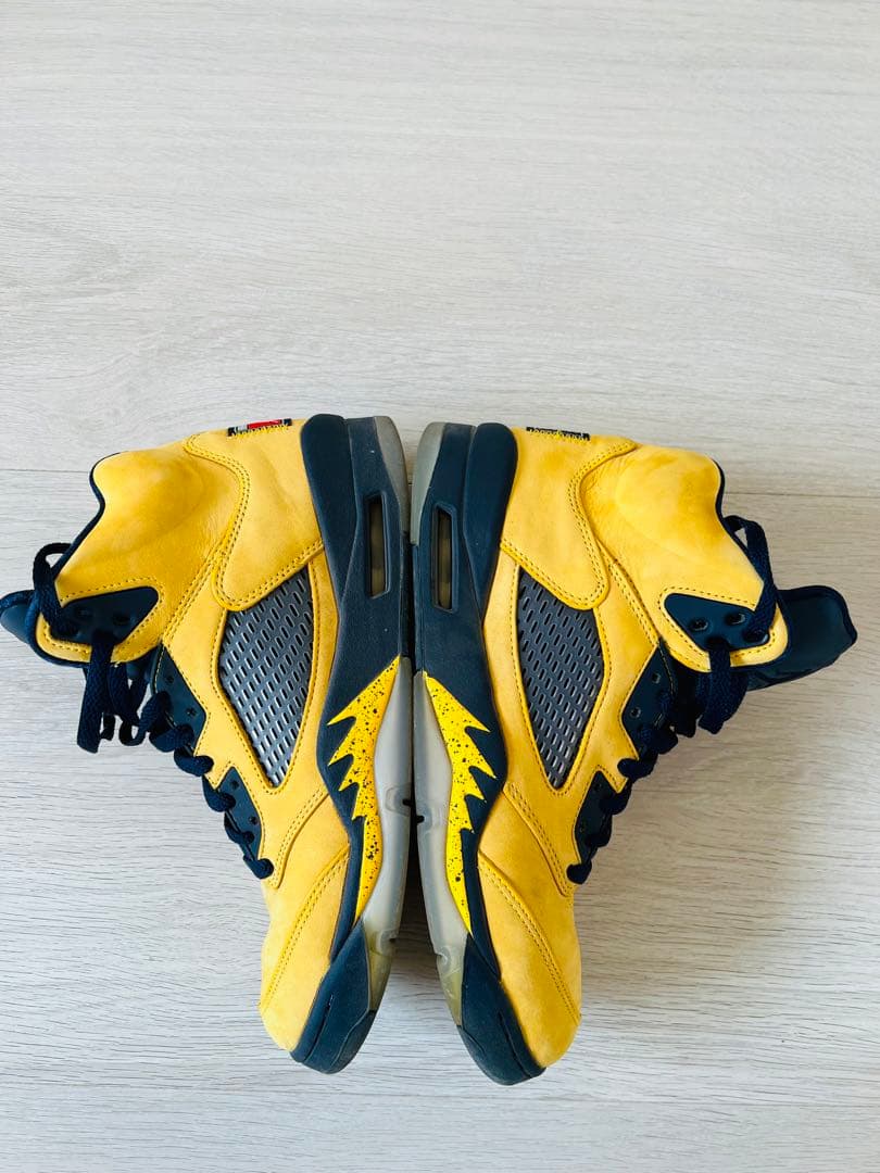NIKE AirJodan 5 MICHIGAN 27cm 不思議な贈り物を付き