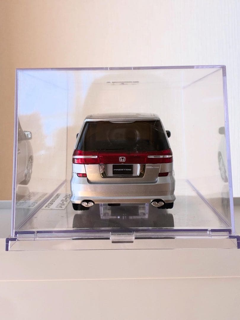 HONDA ホンダ　エリシオンプレステージ　 シルバー カラーサンプル