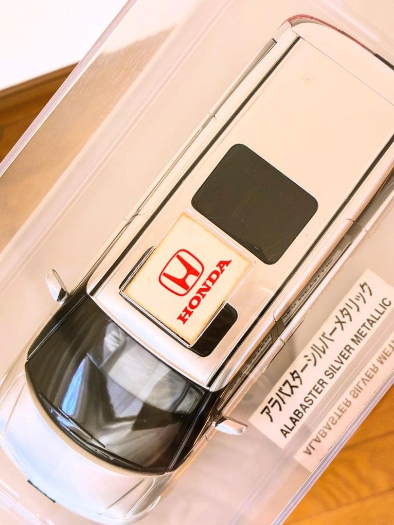 HONDA ホンダ　エリシオンプレステージ　 シルバー カラーサンプル